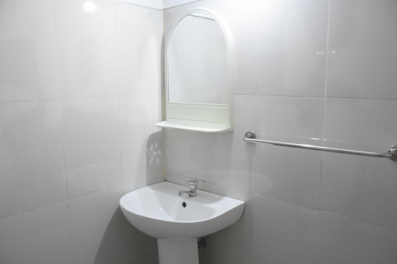 אנוראדפורה S P City Resort מראה חיצוני תמונה